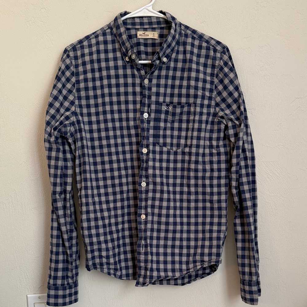 Hollister Blue and White Checkered Button Down Shirt